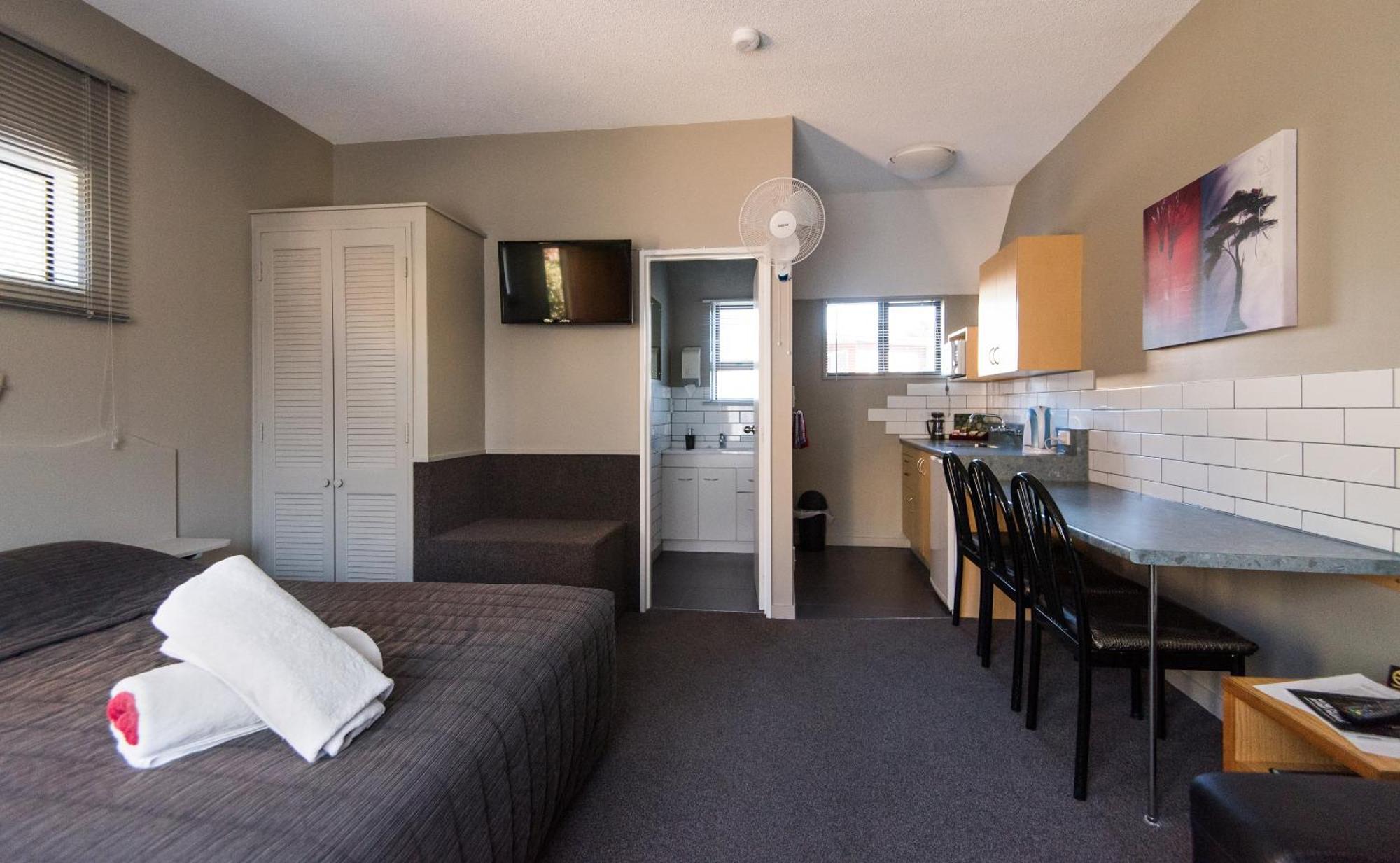 Manuka Crescent Motel Wanaka Ngoại thất bức ảnh