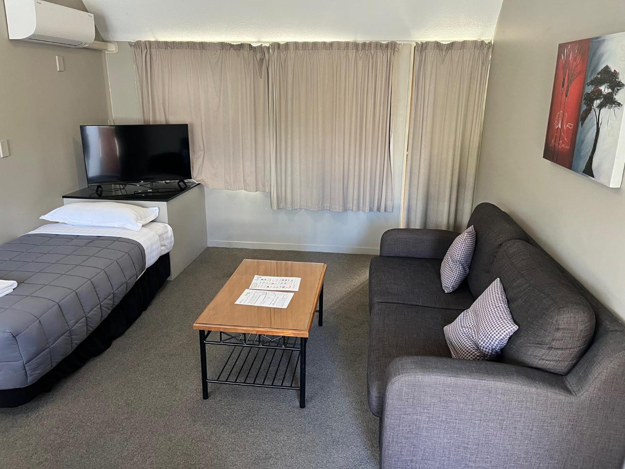 Manuka Crescent Motel Wanaka Ngoại thất bức ảnh