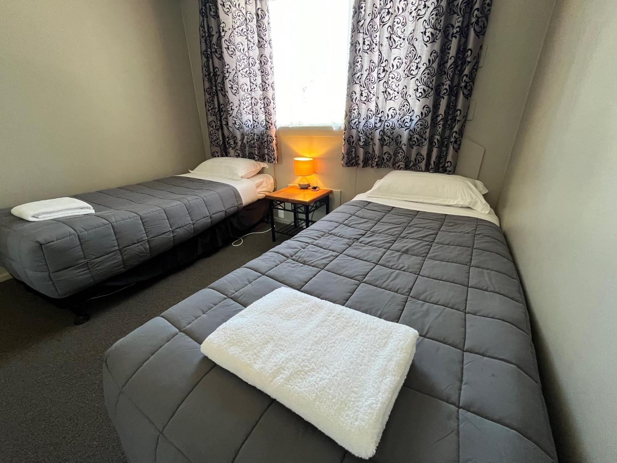 Manuka Crescent Motel Wanaka Ngoại thất bức ảnh