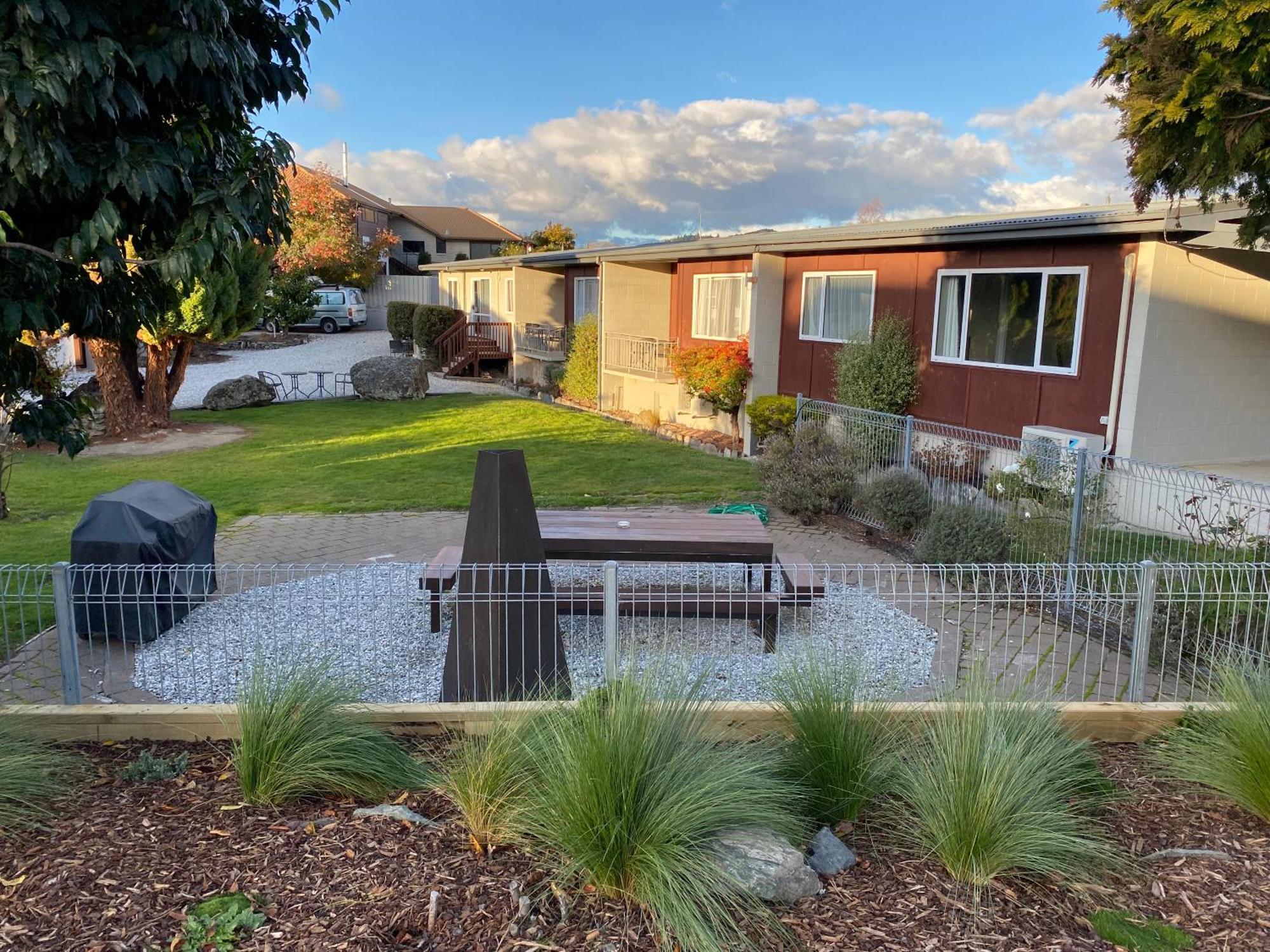 Manuka Crescent Motel Wanaka Ngoại thất bức ảnh