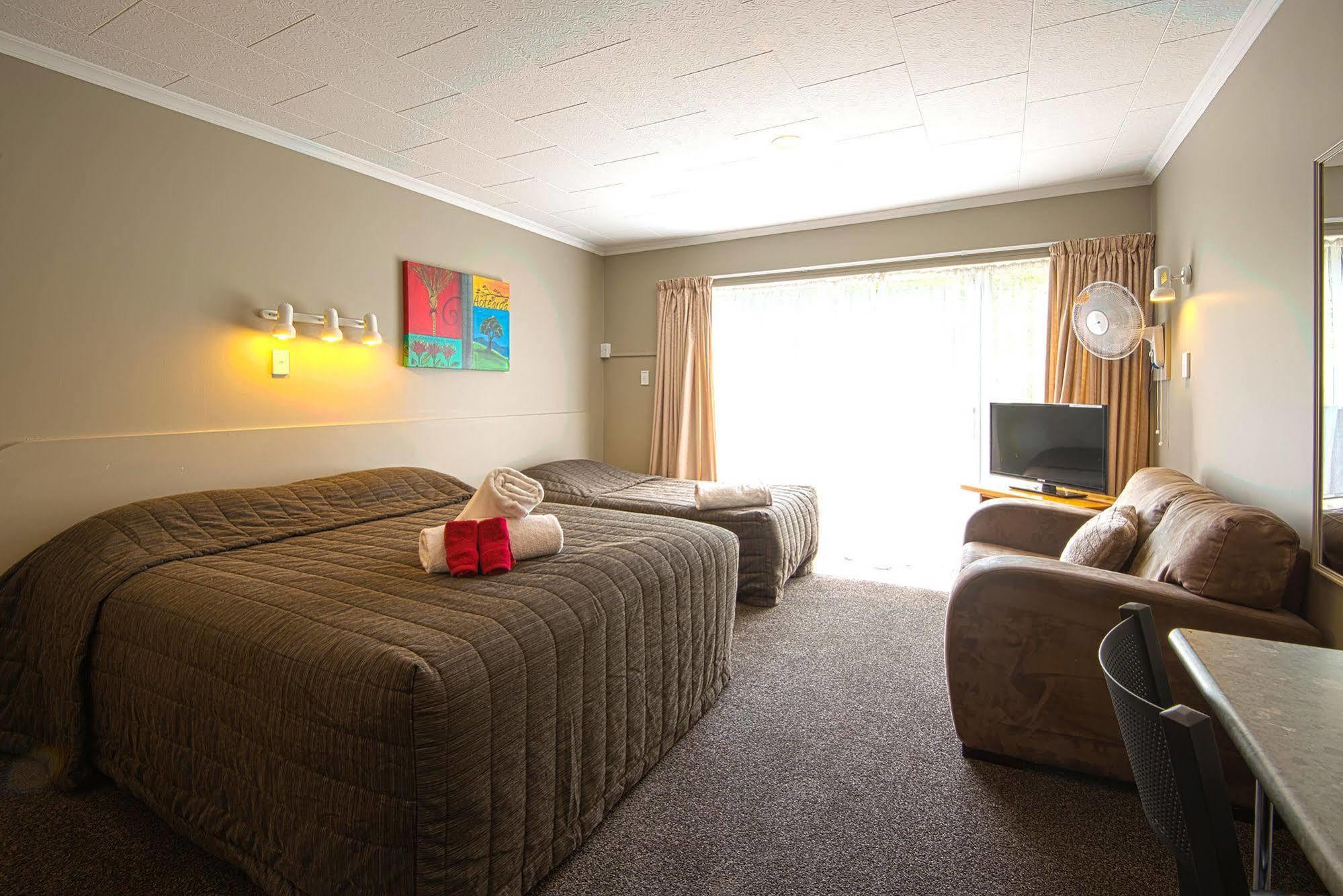 Manuka Crescent Motel Wanaka Ngoại thất bức ảnh