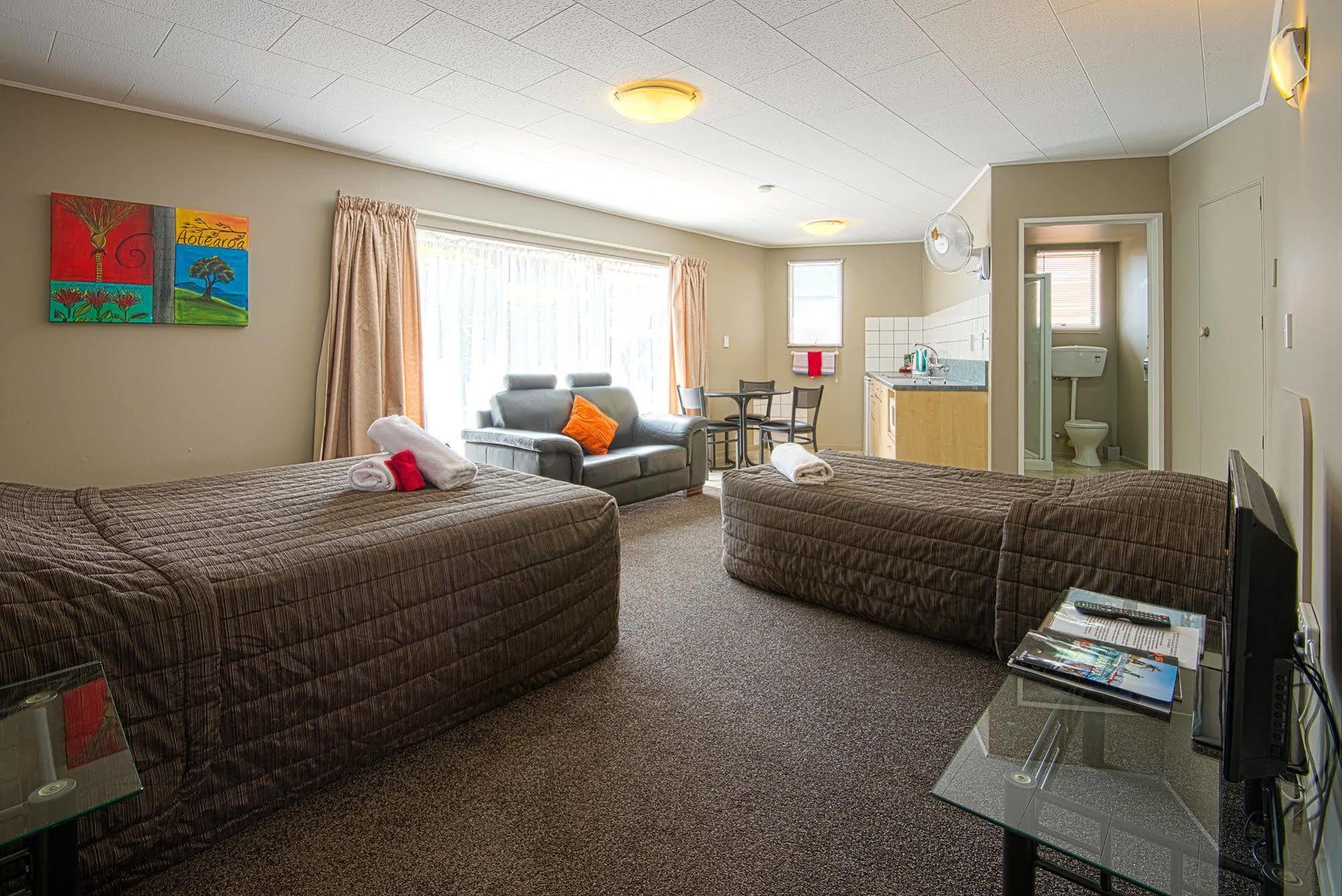 Manuka Crescent Motel Wanaka Ngoại thất bức ảnh