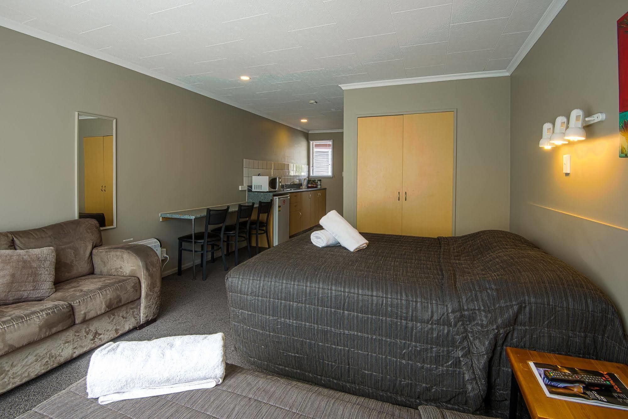 Manuka Crescent Motel Wanaka Ngoại thất bức ảnh