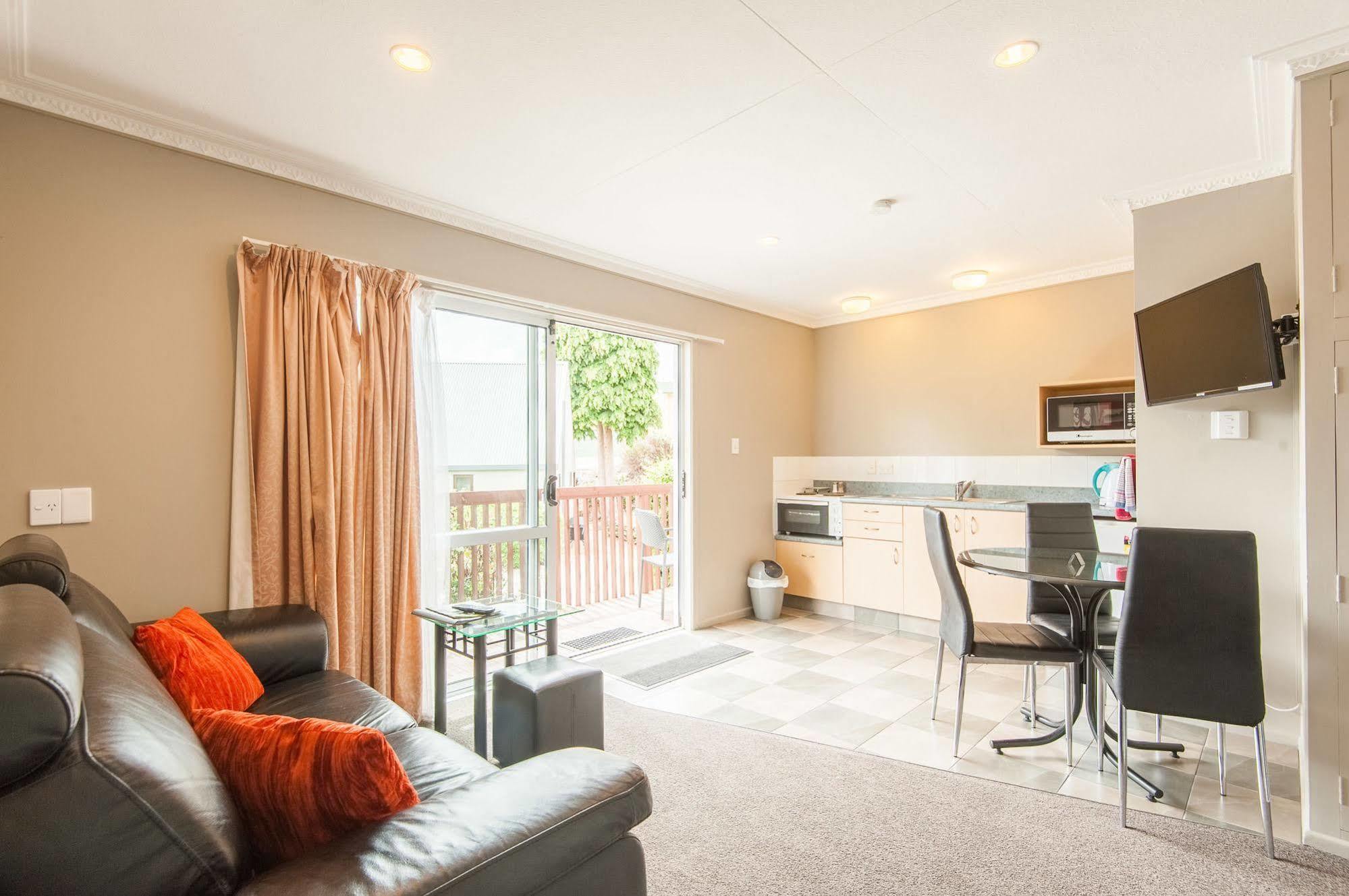 Manuka Crescent Motel Wanaka Ngoại thất bức ảnh
